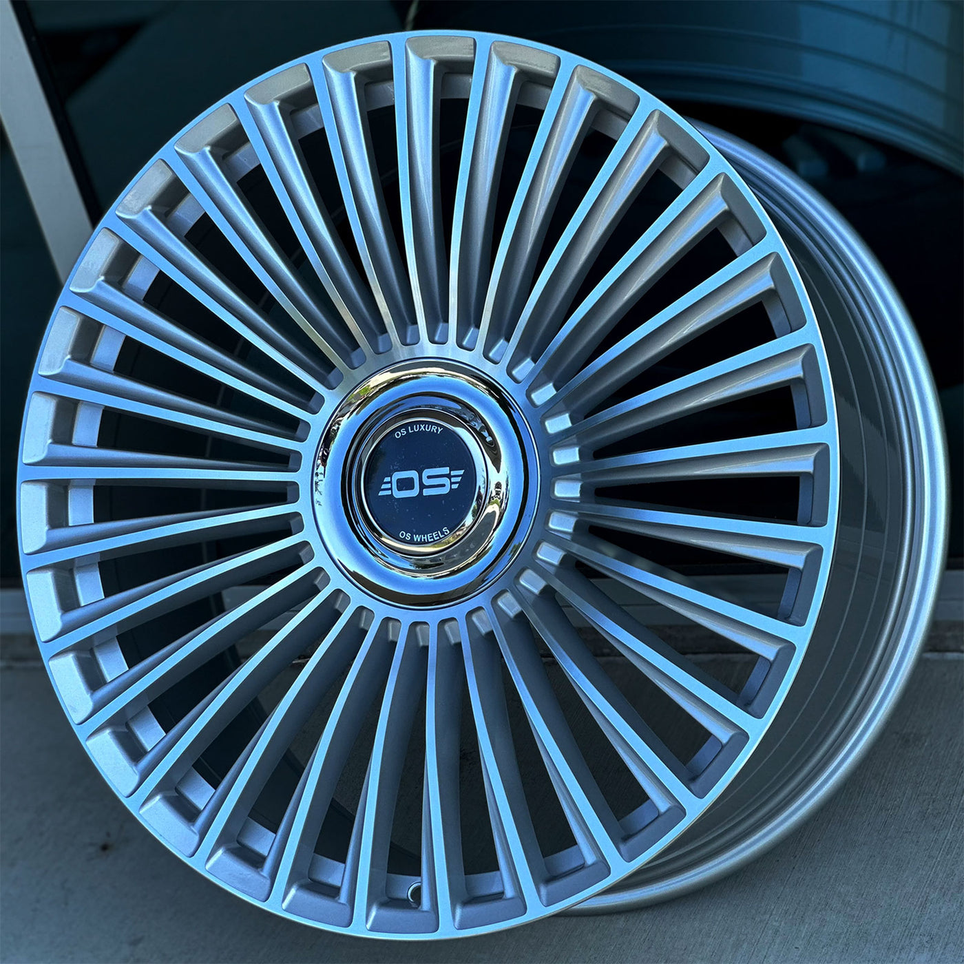 Cadillac Wheels FF02 24x10 6x139.7 Flow Forged Silver Machined fit Esc ...